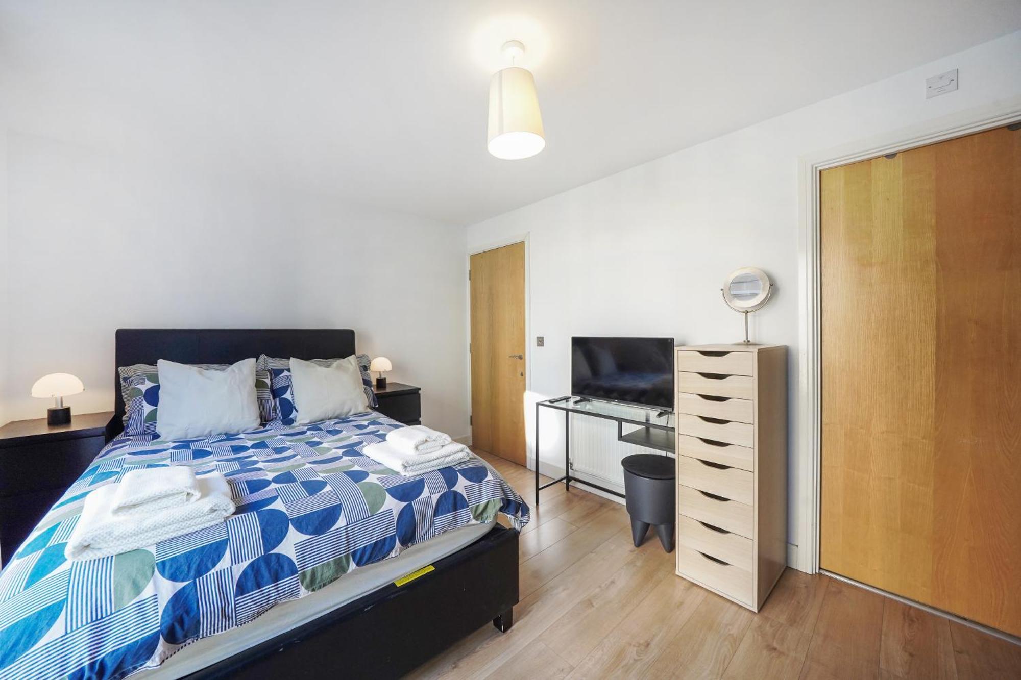 City Riverside - 2 Bedroom & Free Parking Баркинг Экстерьер фото
