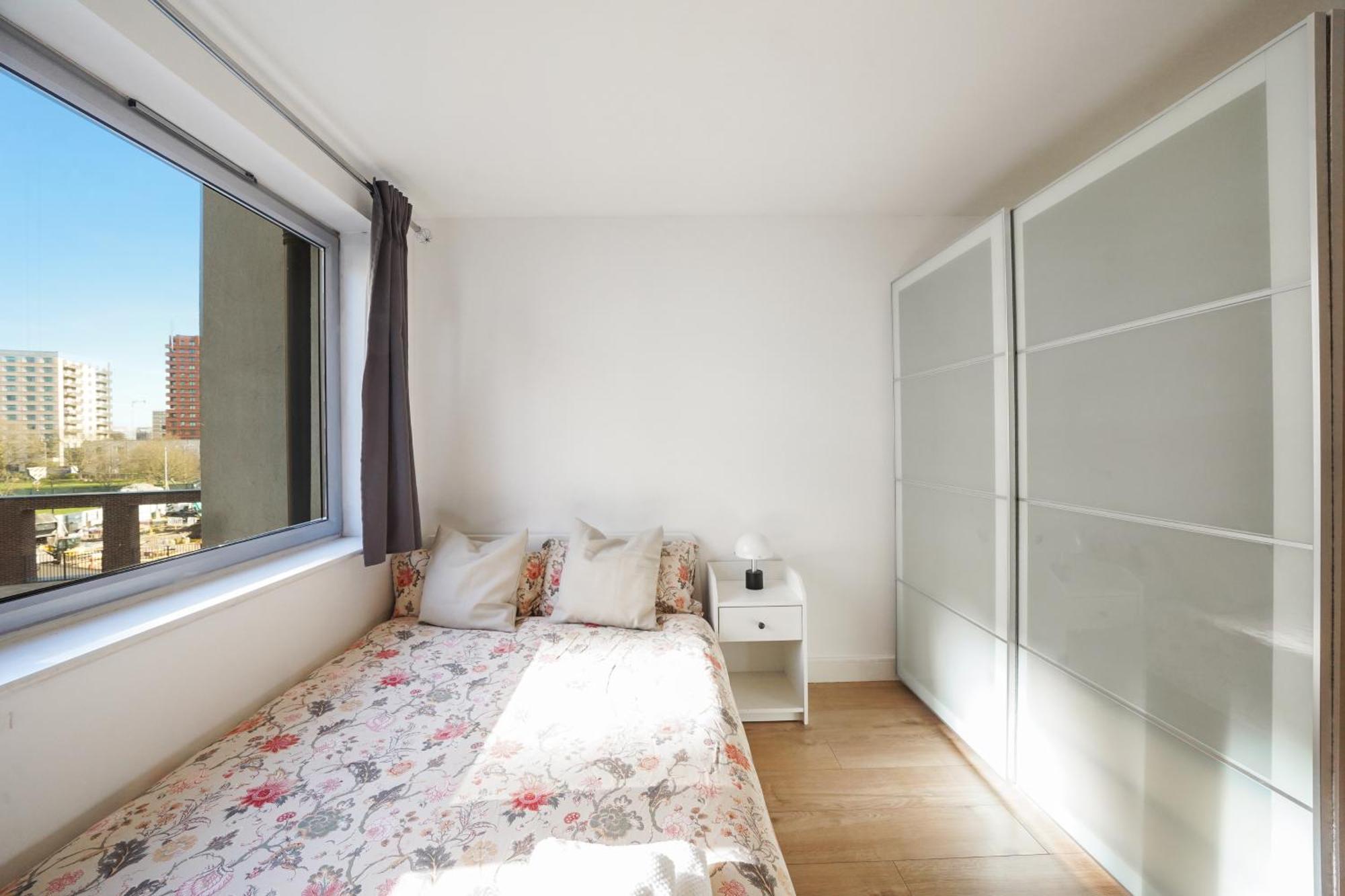 City Riverside - 2 Bedroom & Free Parking Баркинг Экстерьер фото